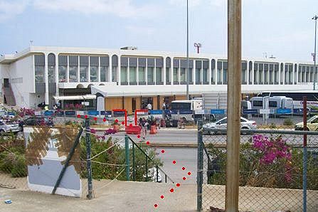 Treppenaufgang zu KALAMKI HOLIDAYS am Flughafen Heraklion/Kreta