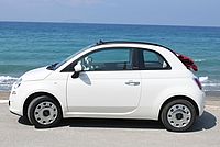 Fiat Cabrio 500c seitlich - Mietwagen - KALAMAKI HOLIDAYS